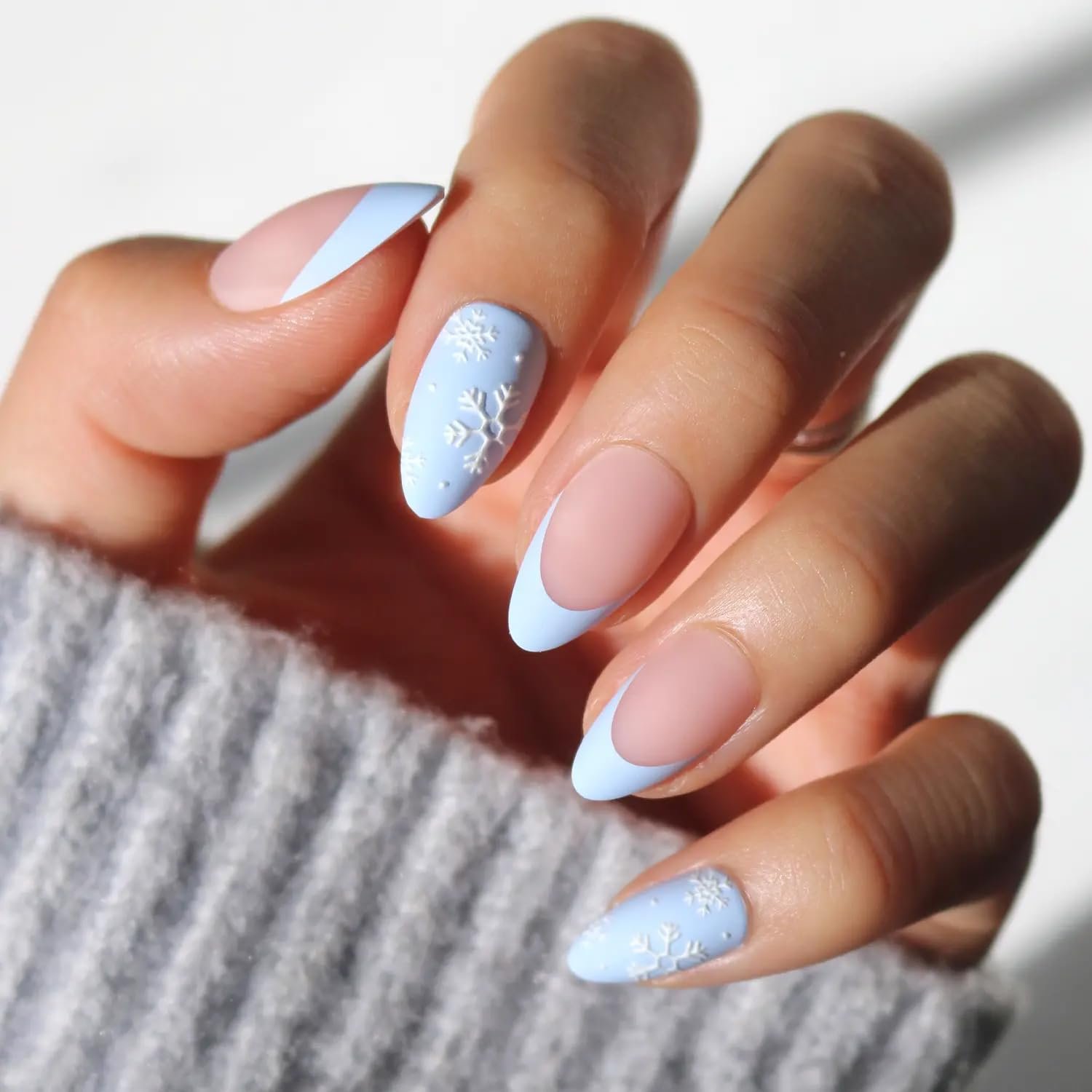 Glamnetic Snow Bunny Press On Nails Review | Winter Nail Kit